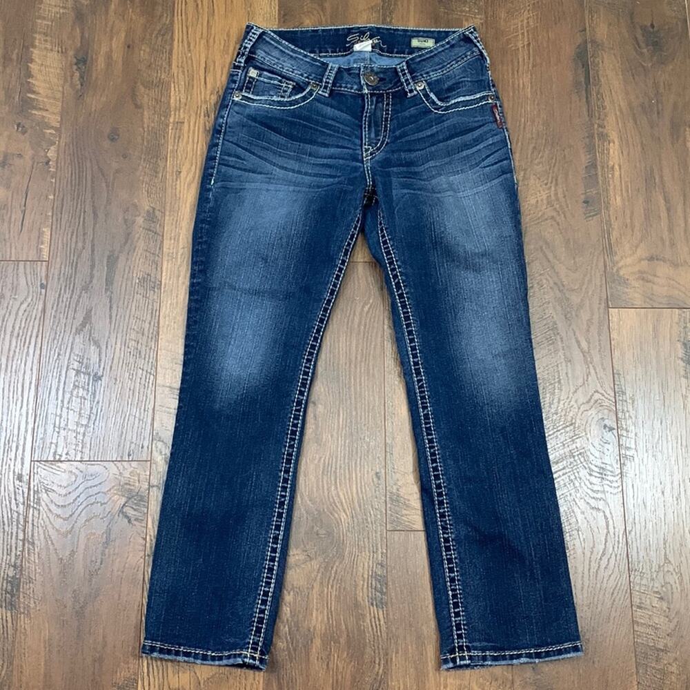Silver Jeans Suki Capri Stitched Jeans